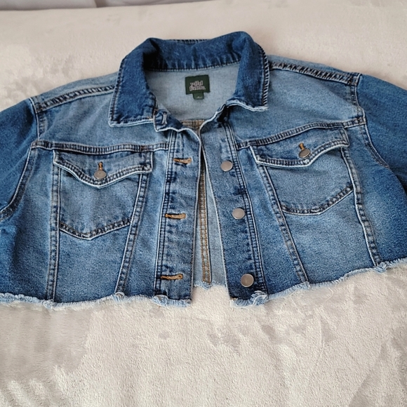 NWOT Wild Fable Cropped Denim Jacket - Picture 1 of 8